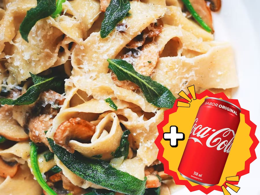 MASSA ARTESANAL 2 MOLHOS + COCA LATA